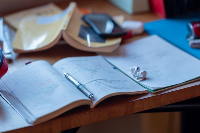 学校の授業の予習と復習のやり方とは?入試本番に自信をもって臨める学習プロセス | 明光プラス