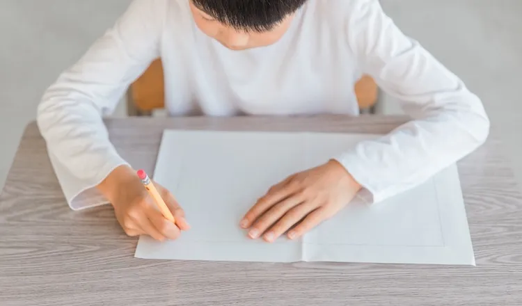 読書感想文の書き方｜書き方のコツからおすすめ本まで丁寧に解説！