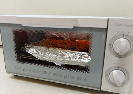 オーブントースターで、7〜8分(900W)焼く。